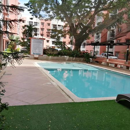 Condo Azur Suites B207 Near Airport, Netflix, Stylish, Cozy With Swimming Pool 麦克坦 外观 照片