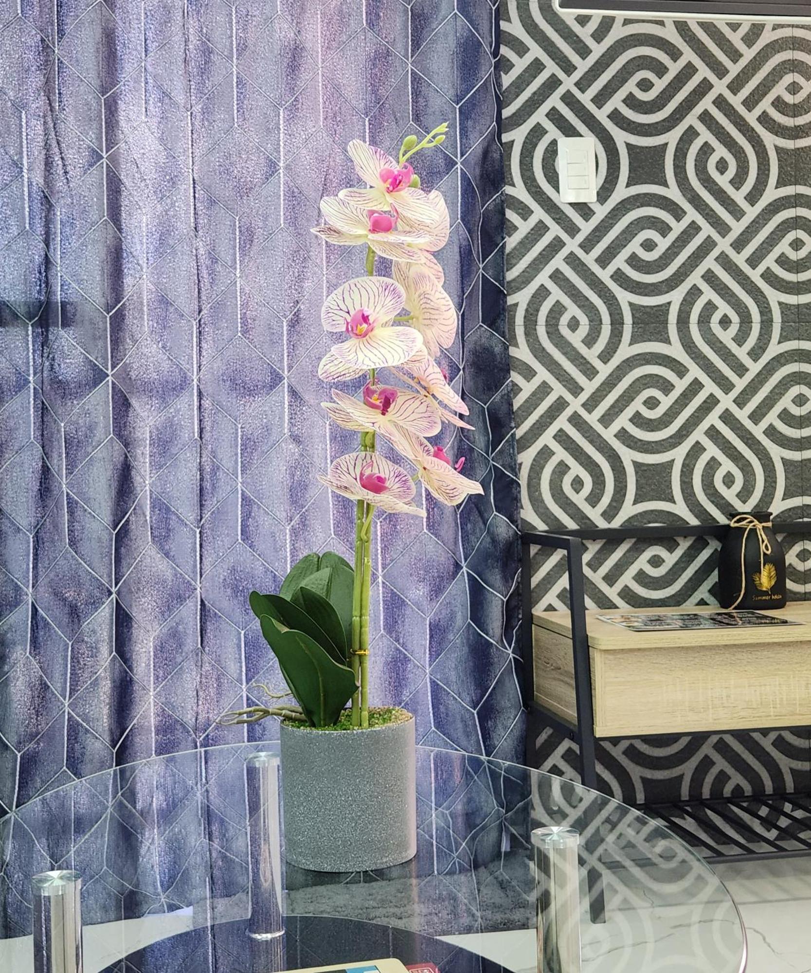 Condo Azur Suites B207 Near Airport, Netflix, Stylish, Cozy With Swimming Pool 麦克坦 外观 照片